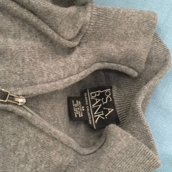 2pullover sweaters never worn  1 hoodie never worn - Picture 4 of 5